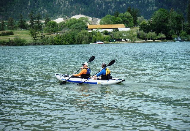 paddling the 385 FastTrack inflatable