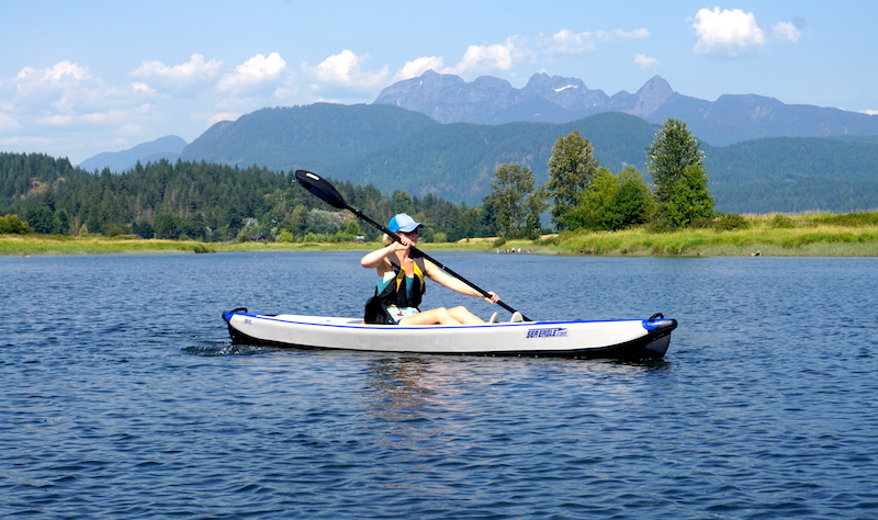 kayaking in the Sea Eagle Razorlite 393rl inflatable kayak with carbon paddle